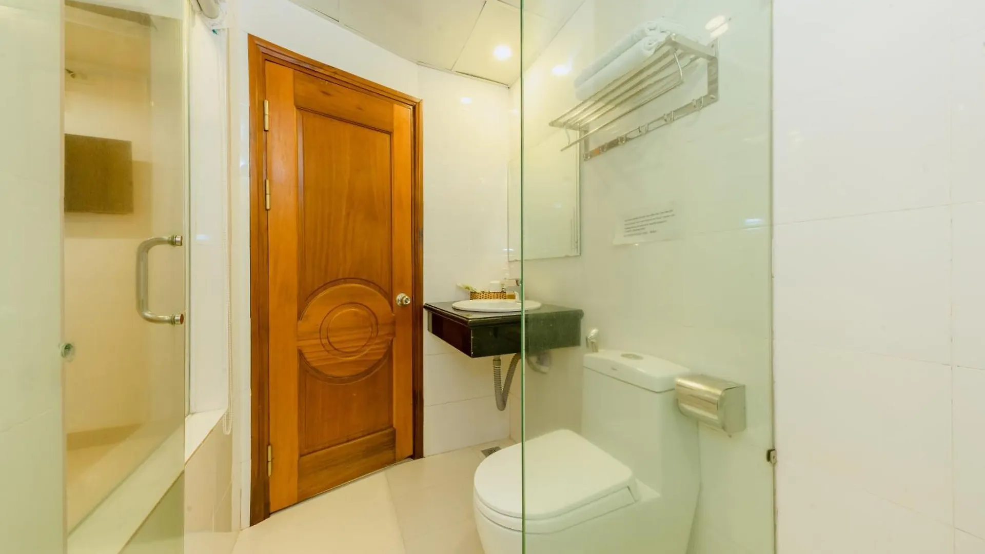 Dubai Hotel Nha Trang 3*,  Вьетнам