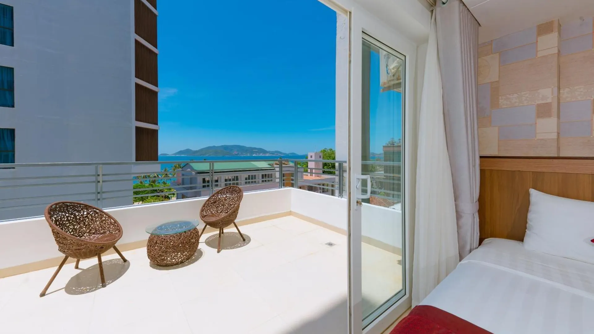 Dubai Nha Trang Hotel Managed By Ht